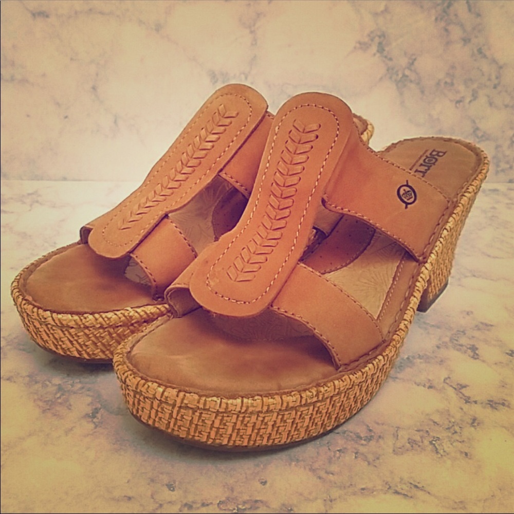 Born Sandals size 9